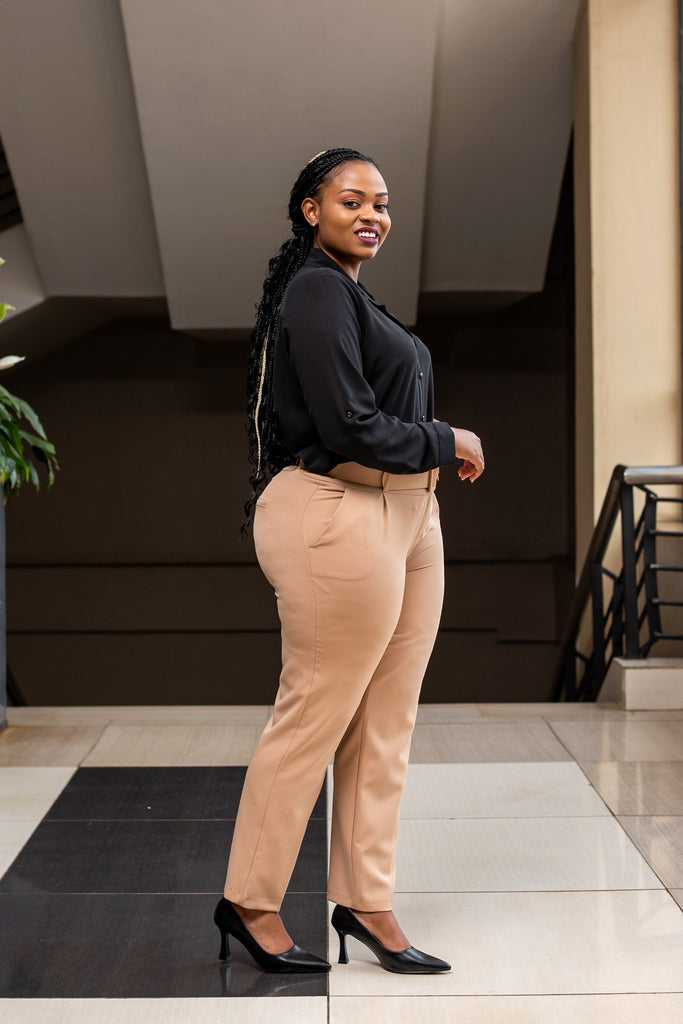 Nude belted pants – Sarai Afrique